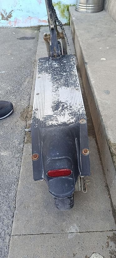 panda baligi: İşlənmiş Elektrik samokat 8", 251 - 350 Vt, 26 - 35 km/s, Ünvandan götürmə — 4