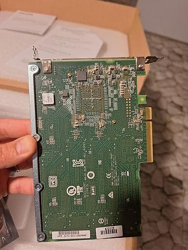 Жёсткие диски (HDD): HPE ML350 Gen10 12Gb SAS Expander Kit Məhsul: Hewlett Packard — 4