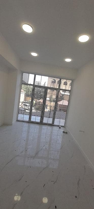 qarayevde: Qara Qarayev metrosu yaxınlığında yerləşən yeni təmirdən çıxmış — 3