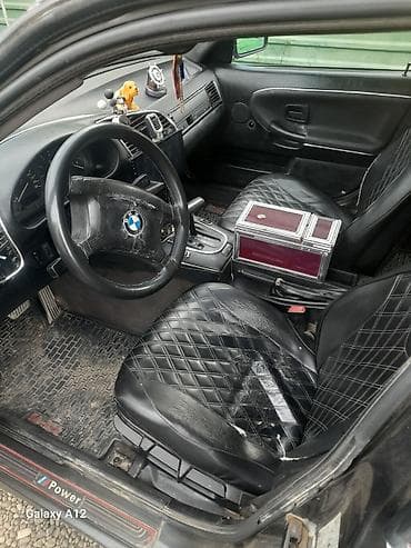 qazel sobol satilir: BMW 3 Seriyası E36 sedan - Kuzov: 4 qapılı sedan, tünd boz rəng - — 5