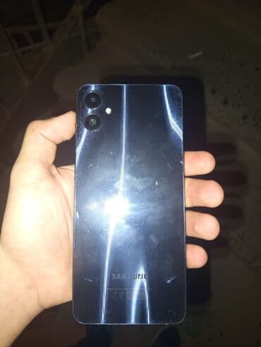 telefon samsung a8: Samsung Galaxy A05, rəng - Qara, Qırıq — 1