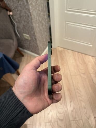 pol basavik: IPhone 13, Yaşıl, Face ID — 6