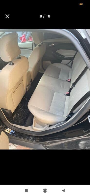 Mercedes-Benz: Ford Focus sedan – qara rəng, avtomatik transmissiya. - Kuzov: sedan — 5