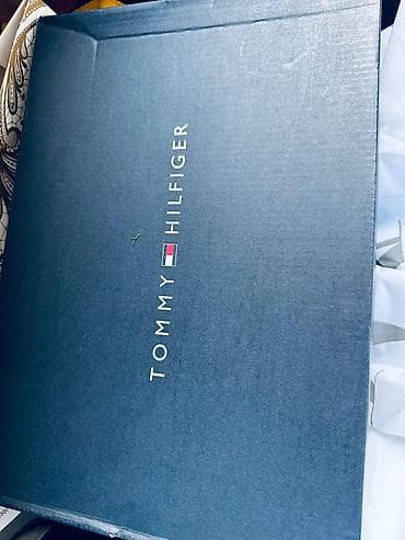 Krasofkalar və idman ayaqqabıları: Tommy Hilfiger kişi idman krossovkaları - Model: TH trikolaj üstlü — 1