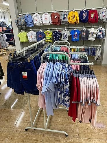 taxta asilqan: Vitrin aksessuarları, orta stend, asılqan, stend, orta stend. Boya  — 2