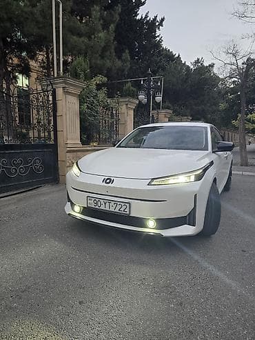centra masin: Changan Qiyuan A05: 1.5 l | 2025 il 68500 km Sedan — 1