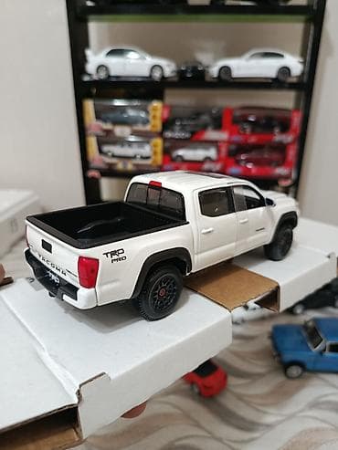 mini disk: Maisto Special Edition kolleksiyası – 1:27 miqyaslı 2023 Toyota Tacoma — 6
