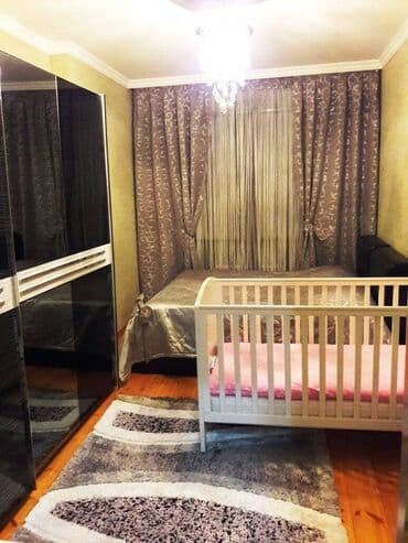 9 ci mikrorayon satilan evler: Bakı, 3 otaqlı, Köhnə tikili, 80 kv. m — 3