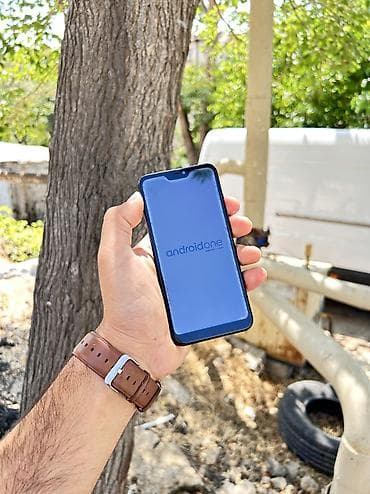 redmi pad 2 pro: Xiaomi Mi A2 Lite, 32 GB, rəng - Qara, 
 Barmaq izi, İki sim kartlı, Düyməli — 1