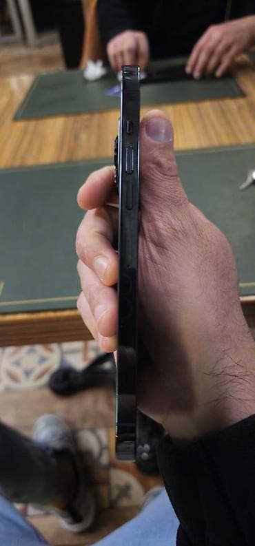 iphone 8 ekran: IPhone 13 Pro Max, Alpine Green, Face ID — 4