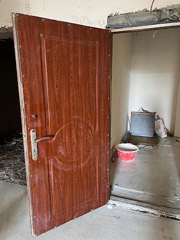 demir darvaza işlenmiş: Temiz rasiski qapidir qalin ve ağirdi, cox keyfiyetli qapidir butun — 2