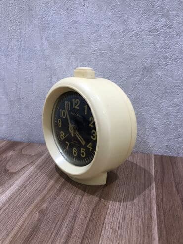 qizil onluq qiymeti: Masaüstü Mexaniki Əntiq saat 1970 il — 17