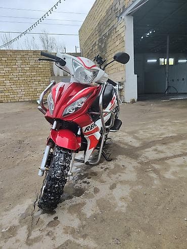 vectra fara: Rider SKY 49 skuter/moped - Rəng: qırmızı-ağ idman üslubunda kuzov, - — 4