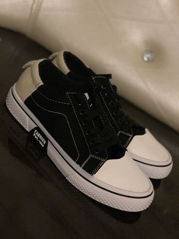 kişi üçün yun şap şaplar: Günlük krossovka – “Fashion Fst. 1985” dizaynı - Rəng: qara–ağ — 4