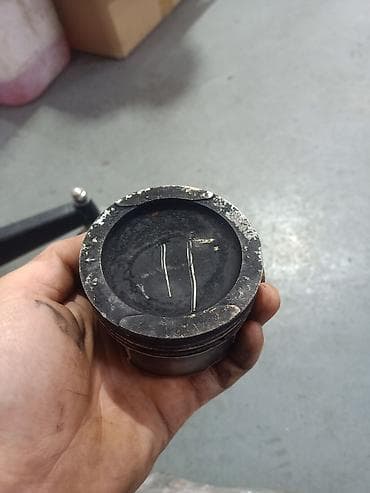 muhərrik başlığı: Məhsul: Daxili yanma mühərriki üçün porşen Təsvir: - Material: yüksək — 4