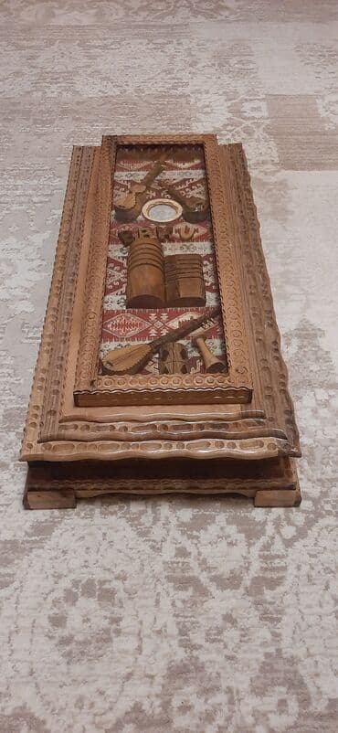 qoz ağacı: Əl oyma naxışlı taxta tavla dəsti - Material: bərk ağac (tam taxta — 9