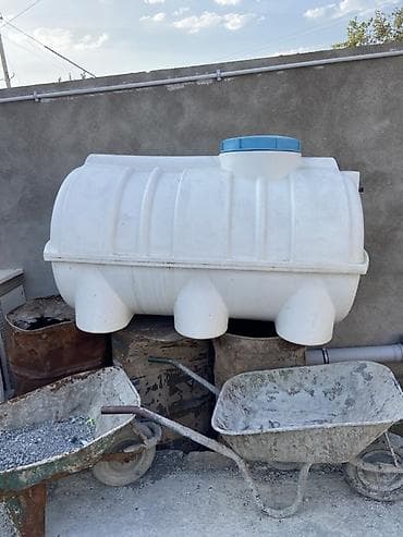 Дом и сад: Şimşək markalı horizontal plastik su çəni - Tutum: 1000 litr (korpus — 1