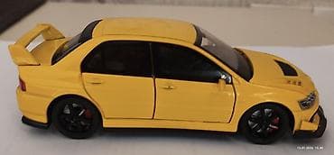 disk dvd: Mitsubishi Lancer Evolution 9 modeli – kolleksiya üçün detalı die-cast — 2