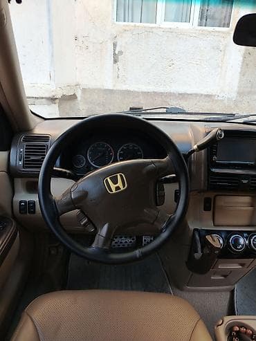 ov tir: Honda CR‑V, ağ kuzov, 5 qapılı SUV. Texniki və komplektasiya — 4