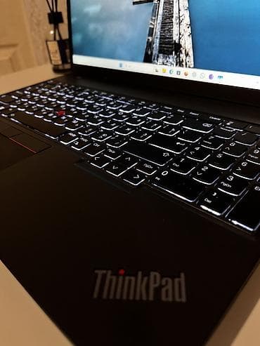 Apple MacBook: Новый Lenovo ThinkPad, 15.6 ", Intel Core i5, 512 ГБ — 4