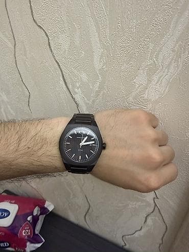 bas: Qol saatı, Emporio Armani, rəng - Qara — 1