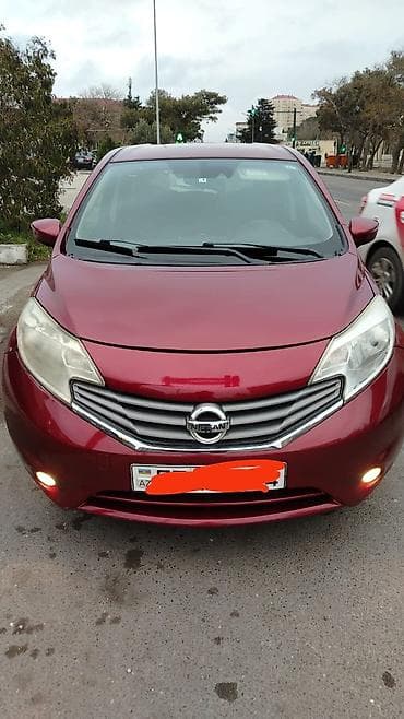 kia rio spoiler: Nissan Note – qırmızı rəngli, şəhər üçün rahat və qənaətcil hatchbek — 5