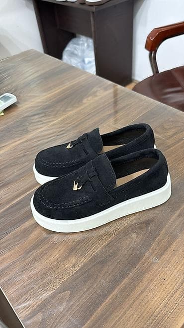 qizil mirvari: Qara mokasin üslublu ayaqqabı - Material: süet tərtibatlı üst hissə - — 1