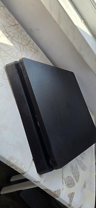 pixel 4: PlayStation 4 (PS4) Slim komplekt - Konsol: PS4 Slim, qara rəng — 10