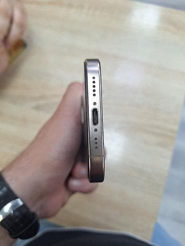 iphone 16 pro dubay: IPhone 16 Pro, 256 GB, Qızılı, Face ID — 6