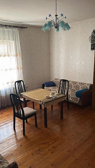 kelbecer kiraye evler: Kiraye heyet evi verilir,heyeti meyveli aqaclari var,evde her warayeti — 4