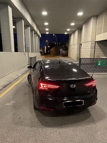 panel satış: Hyundai Elantra: 2 l | 2019 il Sedan — 3