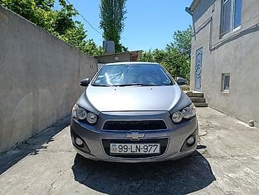4 qapi niva: Chevrolet Aveo: 1.6 l | 2014 il 104000 km Sedan — 10