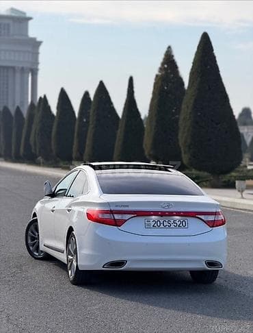 e39 radiator: Hyundai Grandeur (Azera) – ağ rəng, sedan, geniş və komfortlu salon — 8
