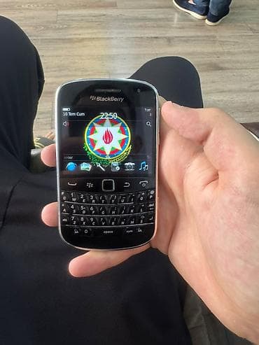 apple iphone 3g: Blackberry Bold Touch 9900, rəng - Qara, Düyməli — 1