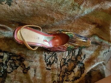 женские пляжные шлепанцы: Размер: 36, Б/у — 1