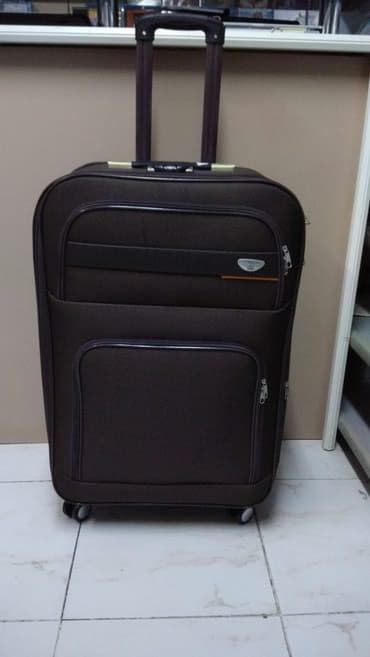 женские чемоданы из поликарбоната: Çamadan böyük ölçü.Çemodan təzədir.Azal tələblərinə uyğundur — 1