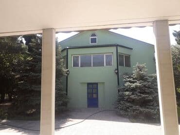 salyanda evlər: 15 otaq, 550 kv. m, Orta təmir — 10