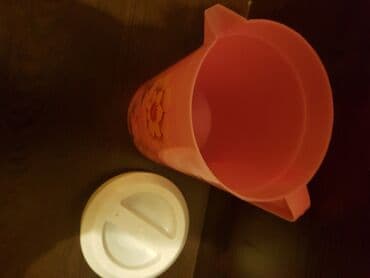 iran qablari: Su qabı. Təzə. Plastik. İran istehsalı. Hündürlüyü - 21 sm, Diametri — 5