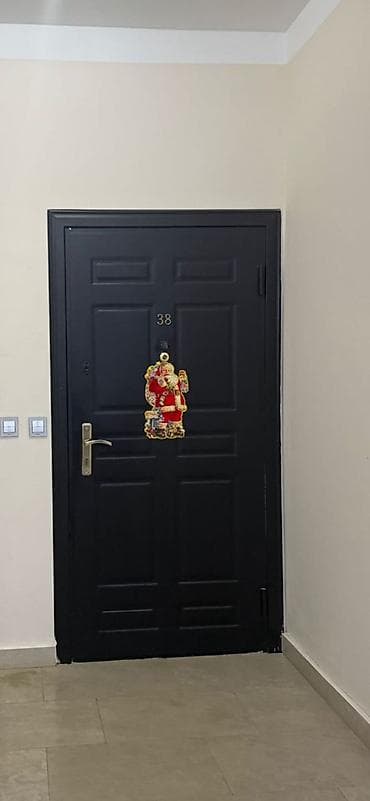 a vitamini qiyməti: Seyf qapi
150azn
Yasamal 9966 leli — 1