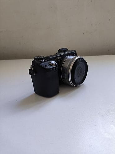 playstation 4 sony: Sony Alpha NEX-6 güzgüsüz kamera + 16mm f/2.8 pancake obyektiv — 2