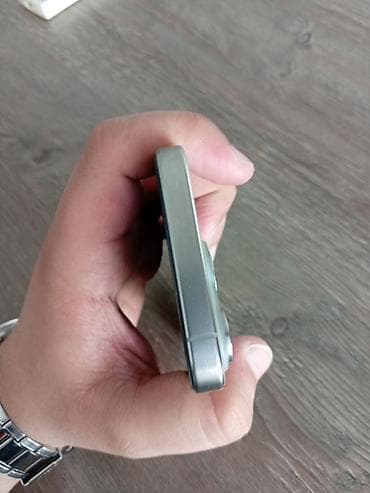 IPhone 15 Pro, Gümüşü, Simsiz şarj