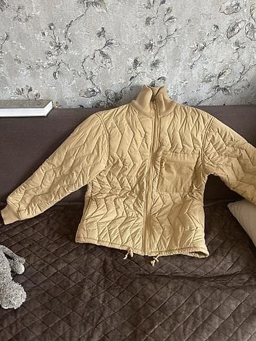 kurtka modelleri: Bej rəngli quilted yüngül kurtka - Model: önü tam fermerli - — 1