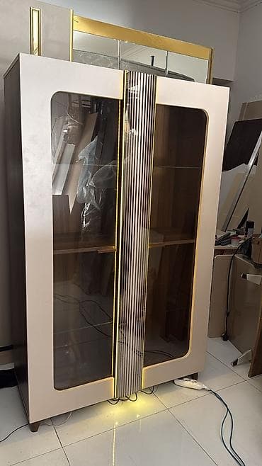 сервант: Komod, Servant — 3