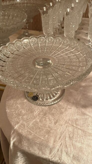 yuxuda qab qaşıq yumaq: Kristal süfrə dəsti - Zərif naxışlı, kəsim ornamentli iri kristal — 25