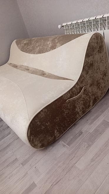 Mini-divan, İşlənmiş, Açılmayan, Bazasız, Vеlur parça