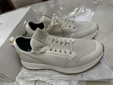 дождевик купить в баку: Təcili satılır! Aldo - senaker . Yenidir, istifadə olunmayıb. Ölçü — 2