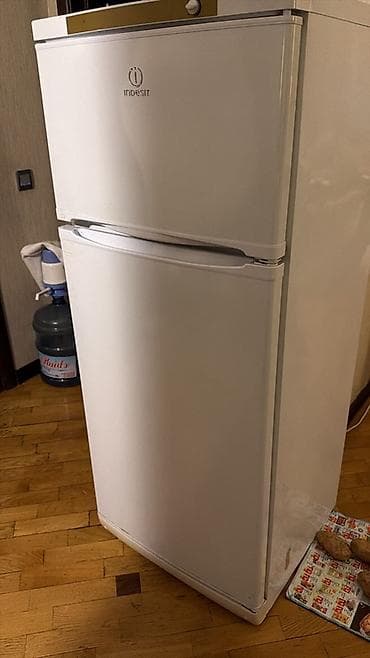 oluxana kom: Indesit iki qapılı soyuducu - Üst qapıda ayrıca dondurucu bölmə — 3