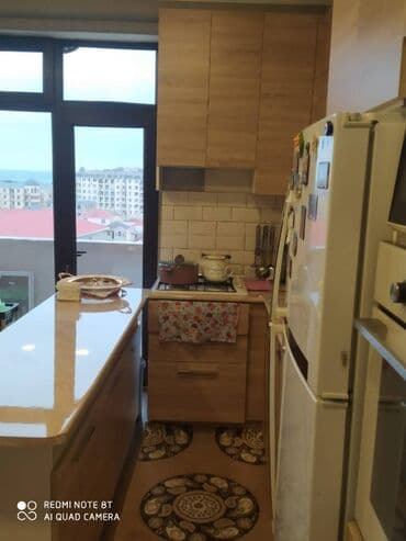 yeni gunəşlidə 1 otaqlı evlər: 3 otaqlı, Yeni tikili, 70 kv. m — 3