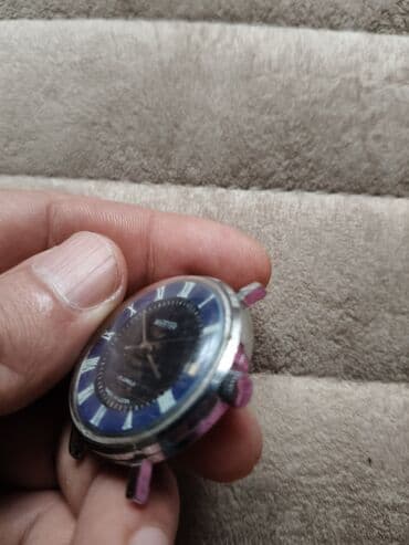 Sərt disklər (HDD): Vostok qol saatı
Qədimi saat
Antikvar. 
İşlıkdir — 3