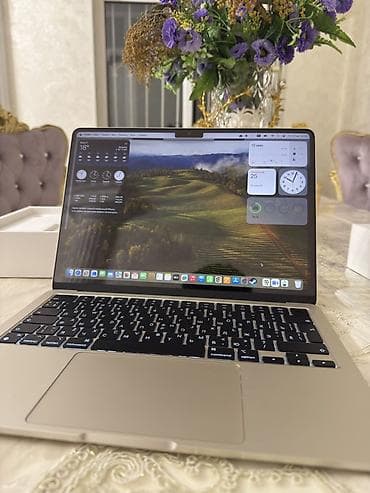 iphone 17 pro silver: Apple MacBook (13") – Space Gray Xüsusiyyətlər: - Apple Silicon M2 — 4